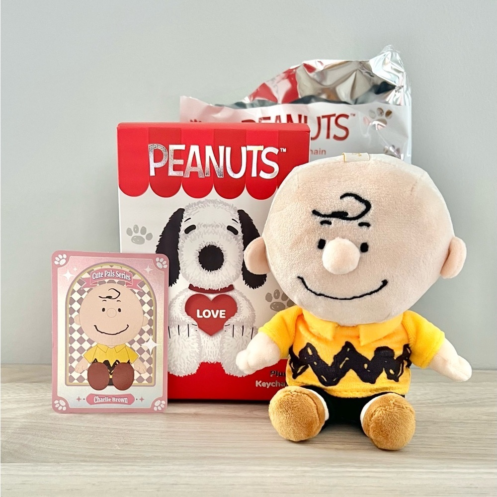 VIPO x Peanuts Cute Pals Series Plush Pendant - Charlie Brown